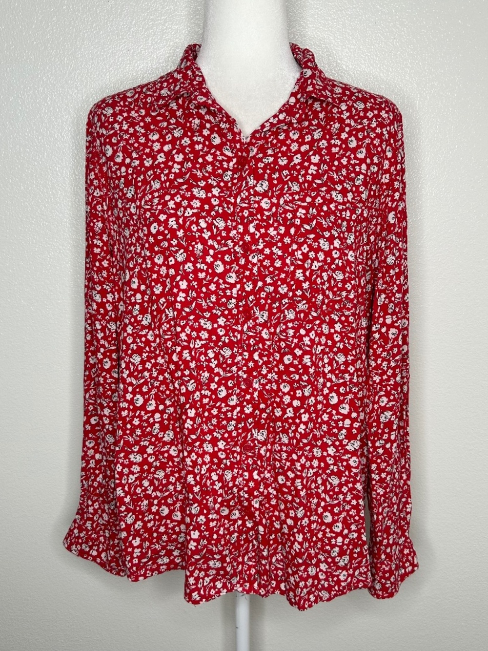 Beach Lunch Lounge Womens Red Floral Long Sleeve Button-Up Shirt Size L EUC